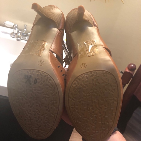 New Bongo lace-up heels (light brown) - Picture 5 of 6